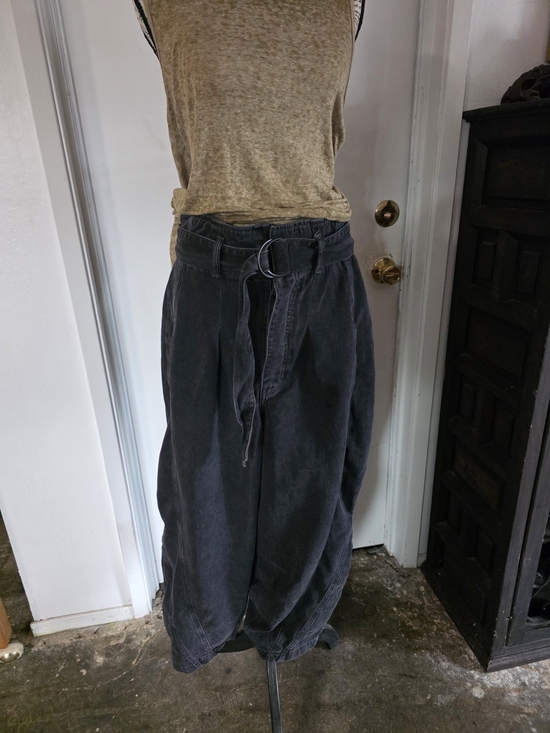 We The Free Pants - We The Free Charcoal D-Ring Belt Barrel Pants
